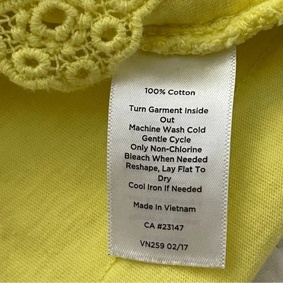 Talbots Top Cap Sleeve Eyelet Lace Trim Size Medium Petite - Picture 12 of 12